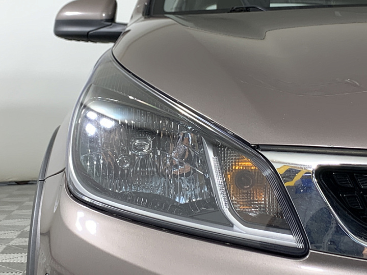 KIA Rio X-Line 1.6, 2018 года, Механика, СВЕТЛО-КОРИЧНЕВЫЙ