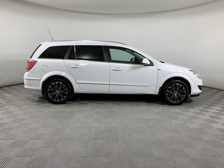 OPEL Astra 1.8, 2012 года, Автоматическая, БЕЛЫЙ