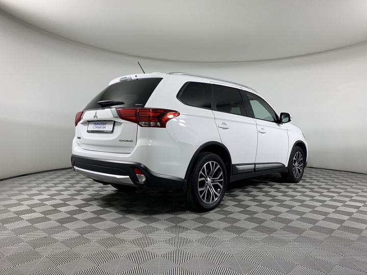 MITSUBISHI Outlander 2.4, 2016 года, Вариатор, БЕЛЫЙ