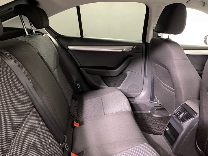 SKODA Octavia 1.6, 2016 года, Автоматическая, КОРИЧНЕВЫЙ