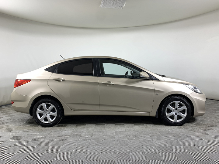 HYUNDAI Solaris 1.6, 2011 года, Автоматическая, Бежево-серый