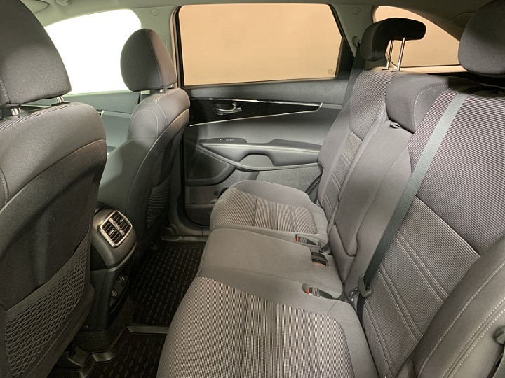 KIA Sorento 2.4, 2018 года, Автоматическая, СЕРЫЙ