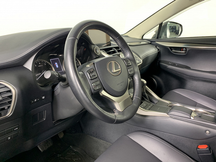 LEXUS NX 2, 2019 года, Автоматическая, Серебристо-желтый