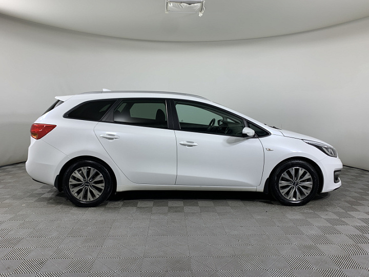 KIA Ceed 1.6, 2017 года, Автоматическая, БЕЛЫЙ