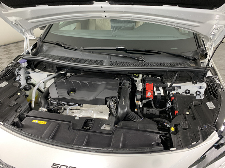 PEUGEOT 5008 1.8, 2023 года, Автоматическая, БЕЛЫЙ