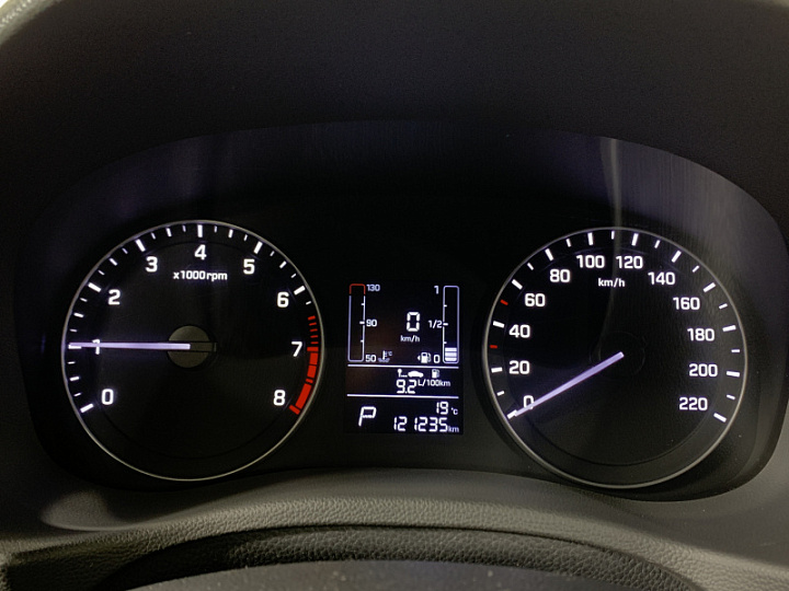 HYUNDAI Creta 1.6, 2017 года, Автоматическая, СЕРЫЙ