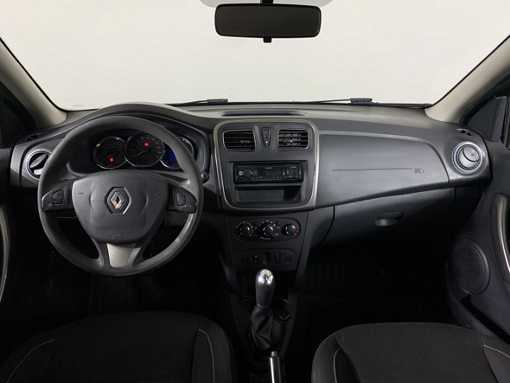 Renault Sandero 1.6, 2016 года, Механика, Бежевый