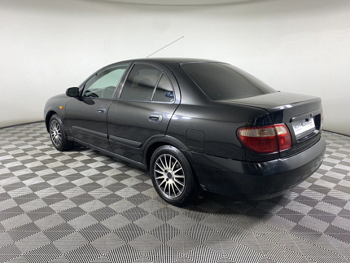 Nissan Almera 1.5, 2005 года, Механика, Черный