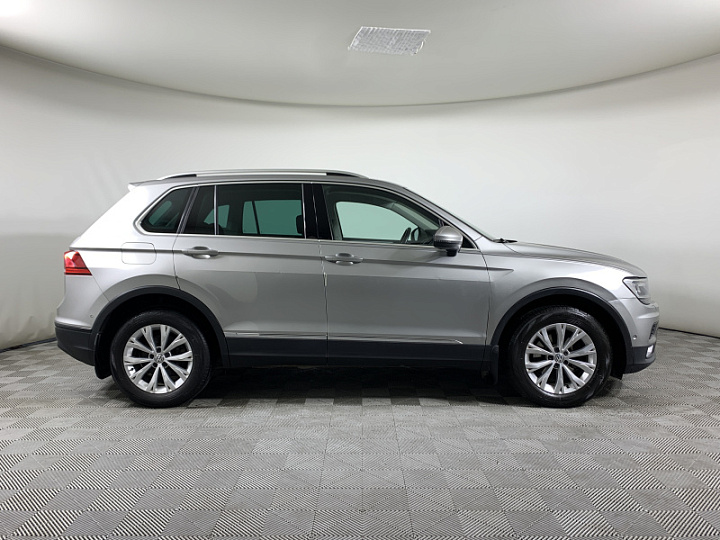 VOLKSWAGEN Tiguan 1.4, 2017 года, Робот, Серебристый