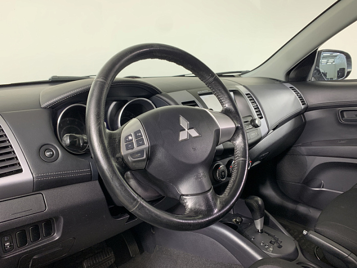 MITSUBISHI Outlander 2, 2010 года, Автоматическая, ЧЕРНЫЙ