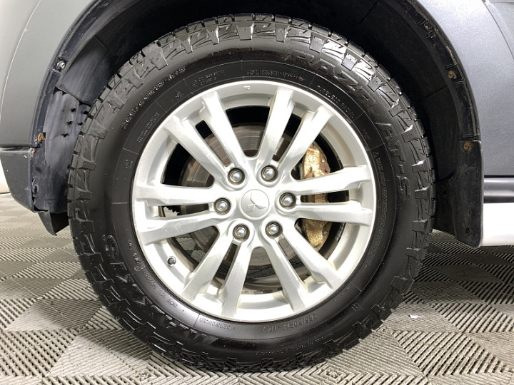 Mitsubishi Pajero 3.8, 2017 года, Автоматическая, Серый