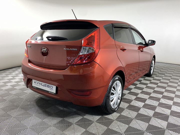 HYUNDAI Solaris 1.6, 2011 года, Автоматическая, КРАСНЫЙ