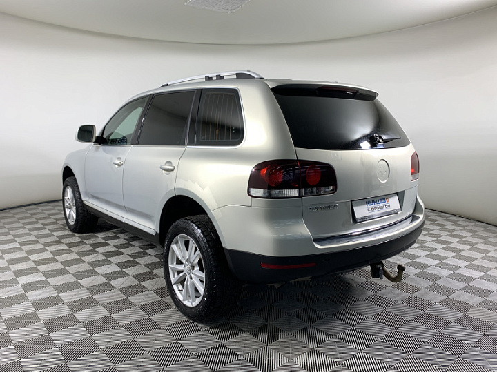 VOLKSWAGEN Touareg 2.5, 2007 года, Автоматическая, Серебристо-желтый