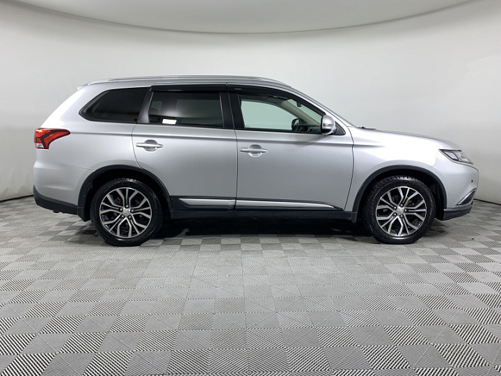 MITSUBISHI Outlander 2, 2018 года, Вариатор, Серебристый