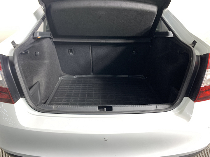 SKODA Rapid 1.4, 2019 года, Робот, БЕЛЫЙ
