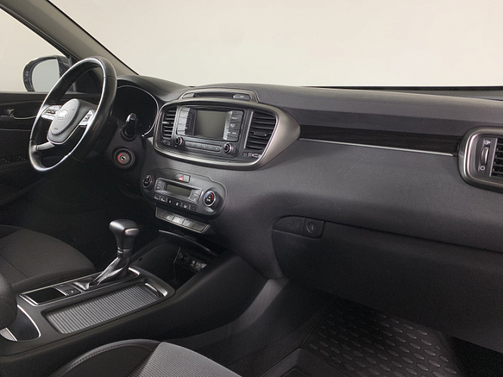 KIA Sorento 2.4, 2018 года, Автоматическая, СЕРЫЙ