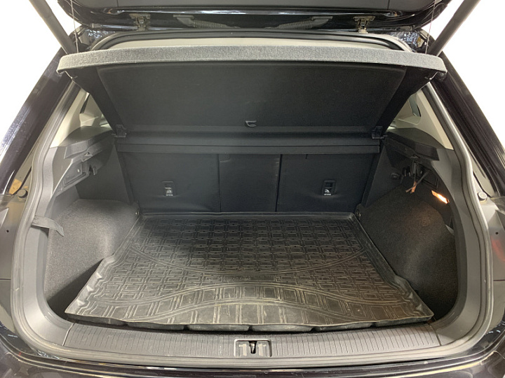 VOLKSWAGEN Tiguan 1.4, 2019 года, Робот, ЧЕРНЫЙ