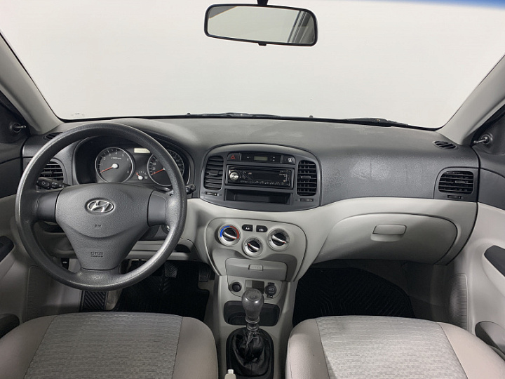 HYUNDAI Verna 1.4, 2007 года, Механика, Серебристый