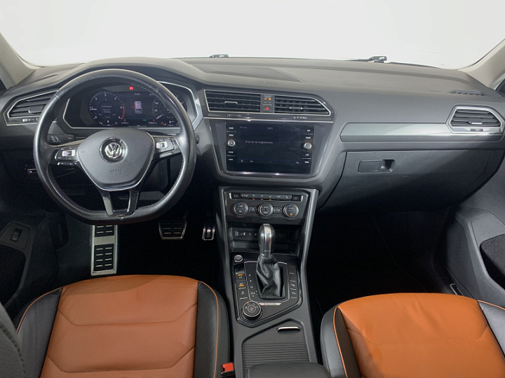 Volkswagen Tiguan 2, 2017 года, Робот, КОРИЧНЕВЫЙ