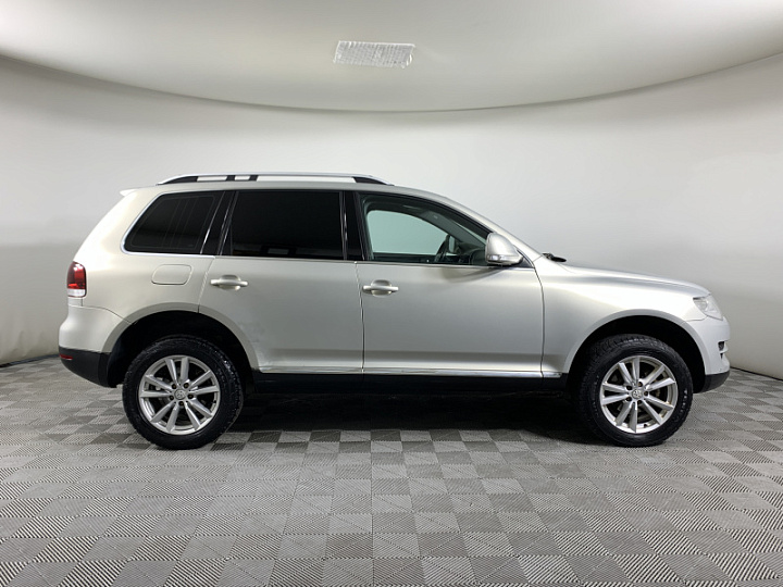 VOLKSWAGEN Touareg 2.5, 2007 года, Автоматическая, Серебристо-желтый
