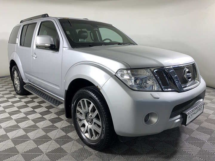 Nissan Pathfinder 2.5, 2010 года, Автоматическая, Серебристый
