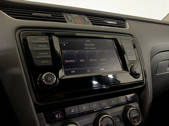 SKODA Octavia 1.4, 2016 года, Робот, БЕЛЫЙ