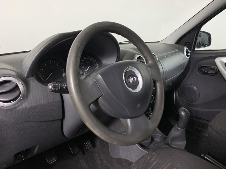 Lada Largus 1.6, 2017 года, Механика, БЕЛЫЙ