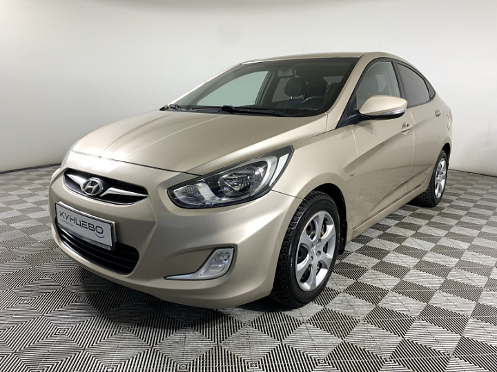 HYUNDAI Solaris 1.6, 2011 года, Автоматическая, Бежево-серый