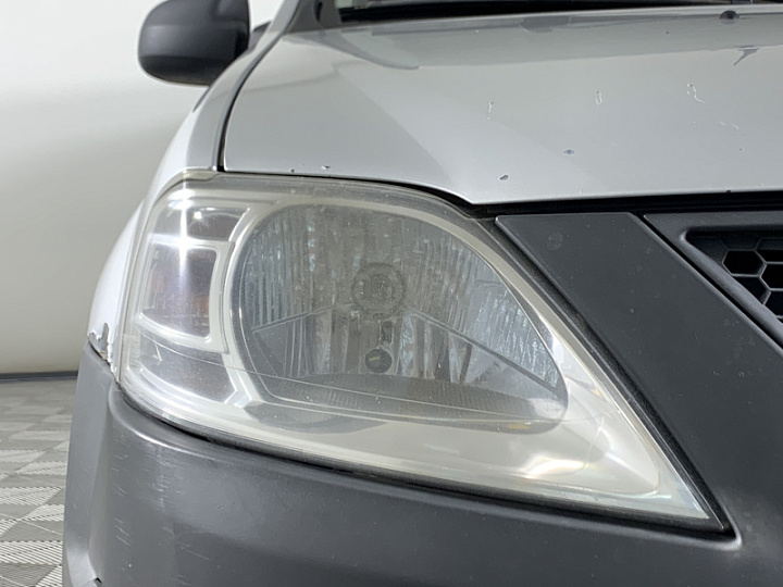 Lada Largus 1.6, 2013 года, Механика, Серебристый