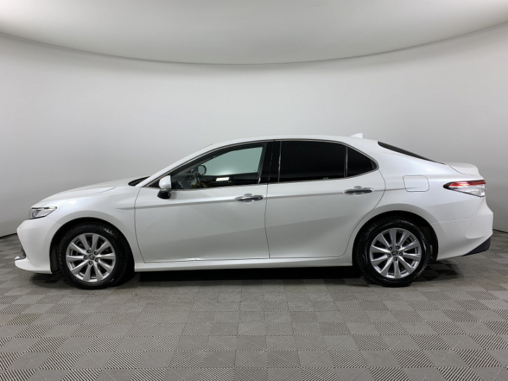 TOYOTA Camry 2.5, 2019 года, Автоматическая, БЕЛЫЙ