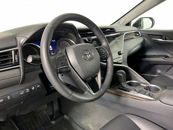 TOYOTA Camry 2.5, 2020 года, Автоматическая, СЕРЫЙ