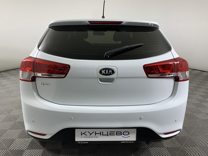 KIA Rio 1.6, 2016 года, Автоматическая, БЕЛЫЙ