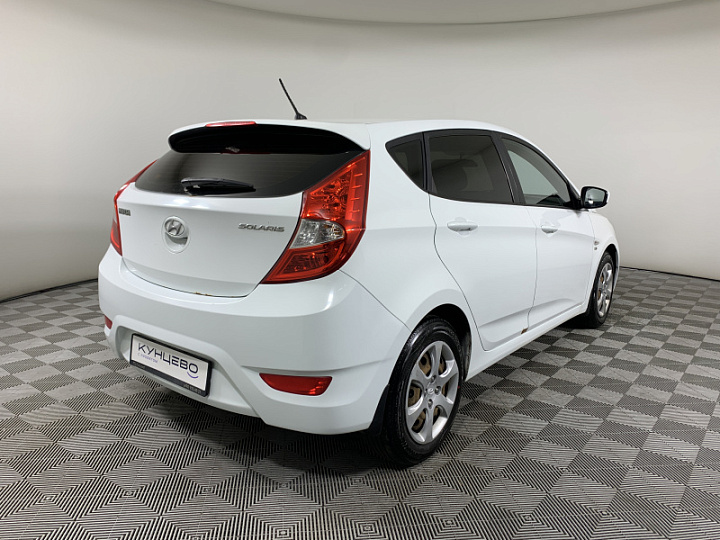 HYUNDAI Solaris 1.6, 2013 года, Механика, БЕЛЫЙ