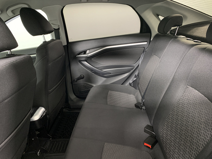 Lada Vesta 1.6, 2015 года, Робот, ЧЕРНЫЙ