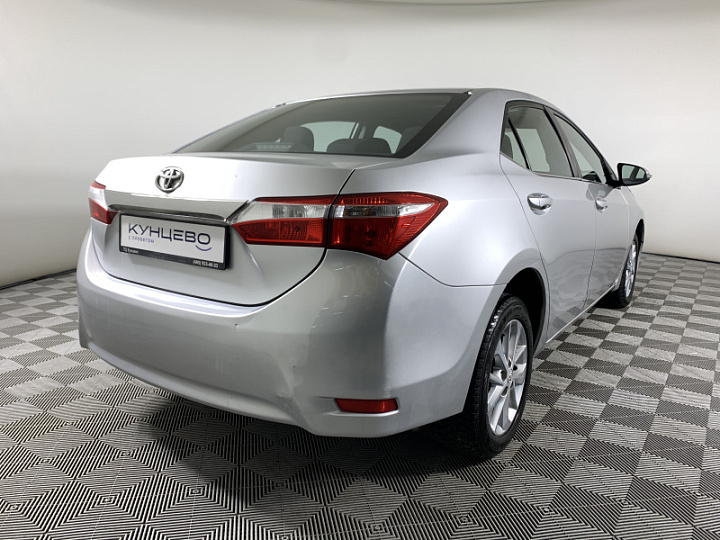 TOYOTA Corolla 1.5, 2013 года, Механика, Серебристый