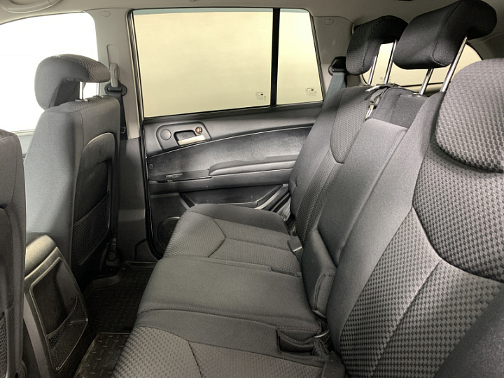 SSANGYONG Kyron 2.3, 2012 года, Автоматическая, Серебристый
