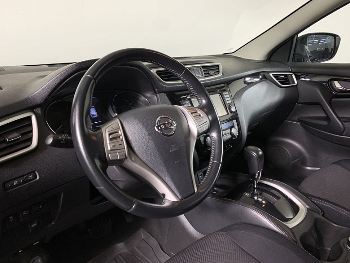 Nissan Qashqai 2, 2014 года, Вариатор, Красный