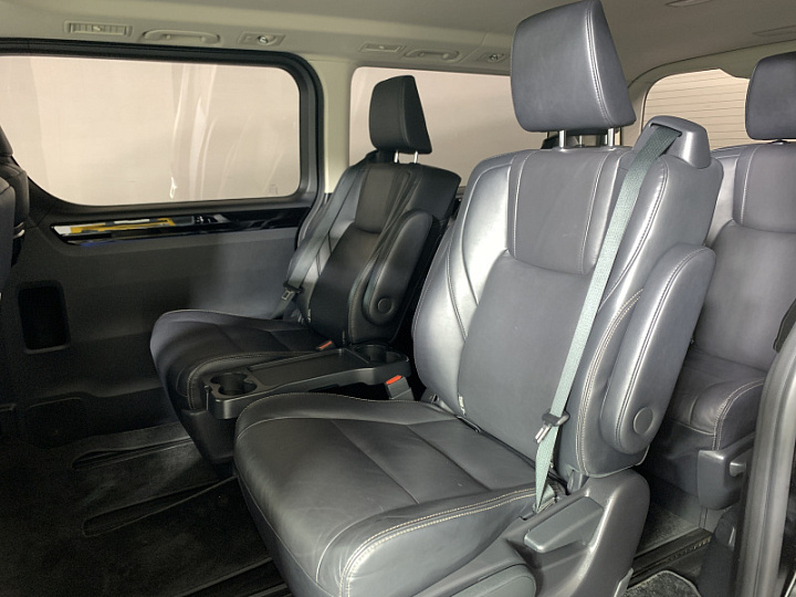 Toyota HiAce 2.8, 2020 года, Автоматическая, Черный
