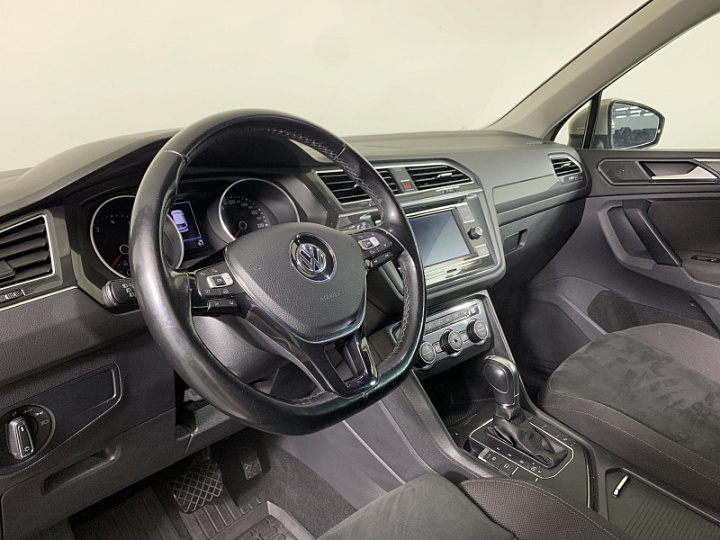 VOLKSWAGEN Tiguan 1.4, 2017 года, Робот, БЕЖЕВЫЙ
