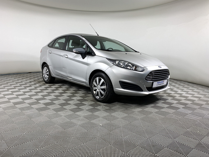 FORD Fiesta 1.6, 2015 года, Робот, Серебристый