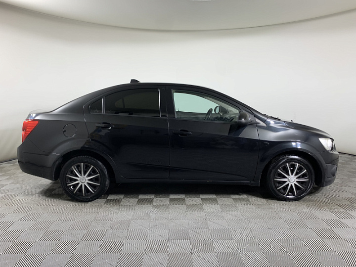 Chevrolet Aveo 1.6, 2012 года, Механика, Черный
