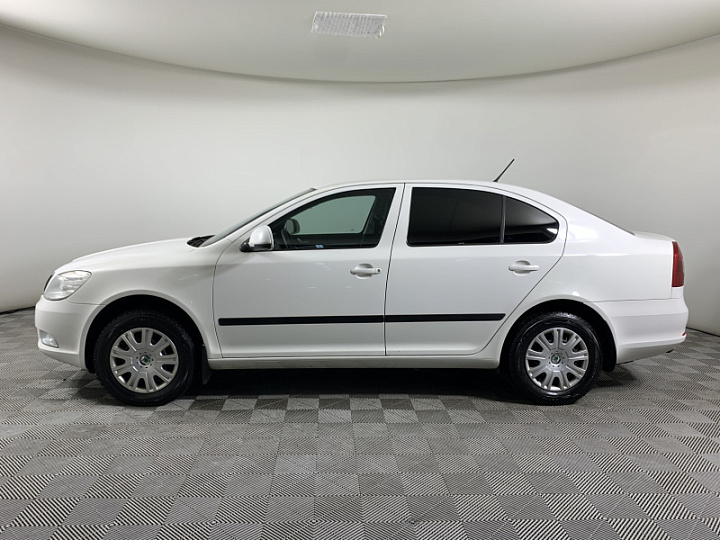 SKODA Octavia 1.6, 2012 года, Механика, БЕЛЫЙ