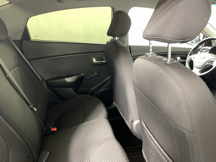 KIA Rio 1.6, 2015 года, Механика, БЕЛЫЙ