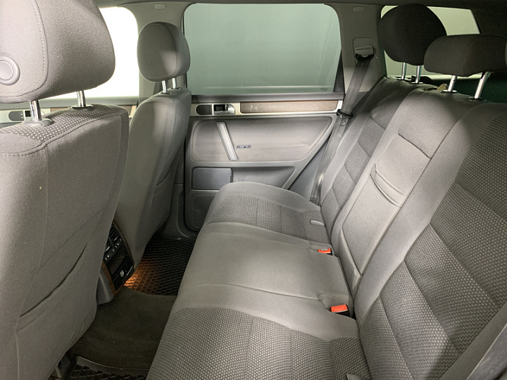 VOLKSWAGEN Touareg 2.5, 2007 года, Автоматическая, Серебристо-желтый