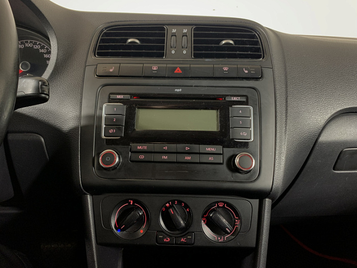 VOLKSWAGEN Polo 1.6, 2012 года, Автоматическая, ВИШНЕВО-КРАСНЫЙ