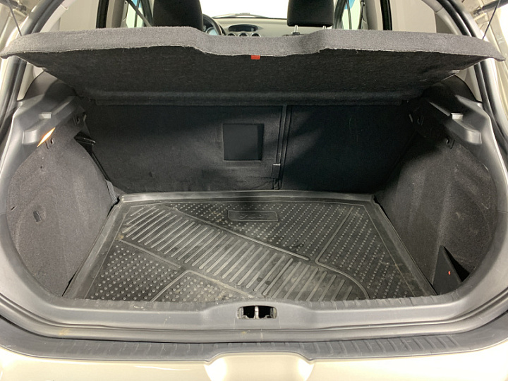 PEUGEOT 308 1.6, 2012 года, Автоматическая, Серо-бежевый