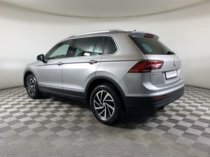 VOLKSWAGEN Tiguan 1.4, 2018 года, Робот, Серебристый