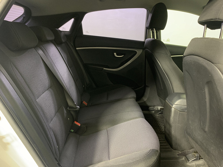 HYUNDAI i30 1.6, 2015 года, Механика, БЕЛЫЙ