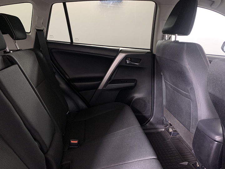 TOYOTA RAV4 2.2, 2019 года, Вариатор, ТЕМНО-БОРДОВЫЙ