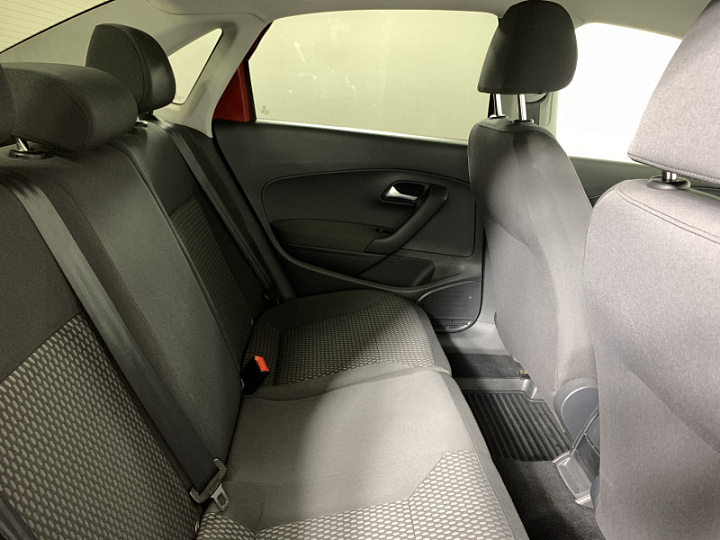 VOLKSWAGEN Polo 1.6, 2011 года, Автоматическая, ВИШНЕВО-КРАСНЫЙ